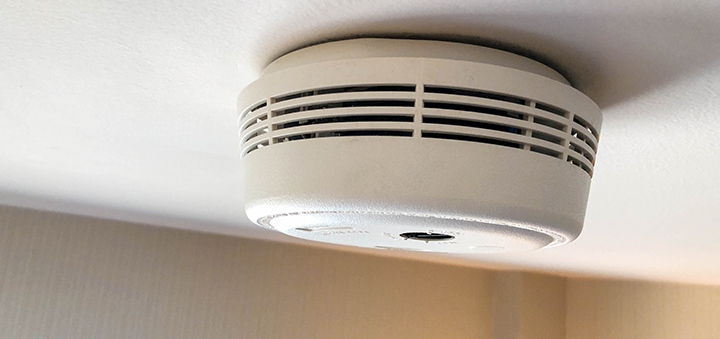 Remember To Check Smoke Alarms And CO Detectors This Winter